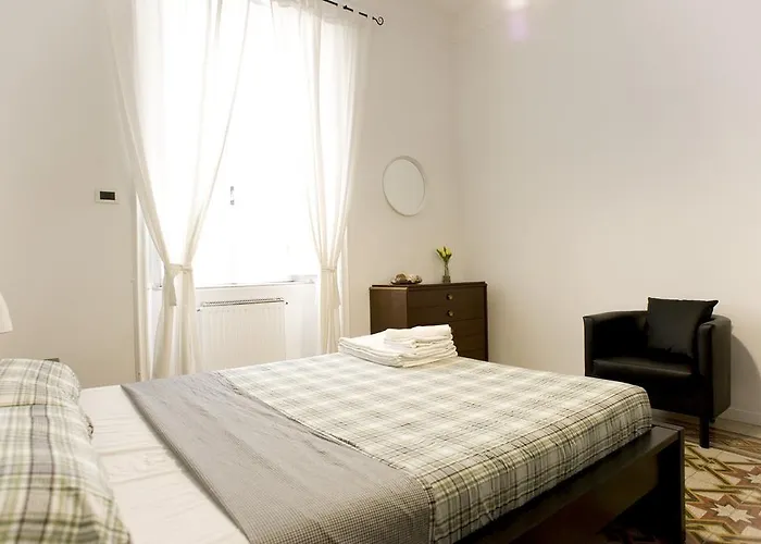 Domus Farnese Apartament *
